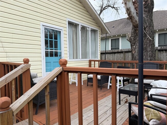 Building Photo - 307 E 28th St