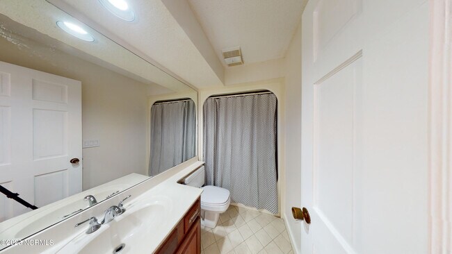Building Photo - 1714 Deerfield Dr SW