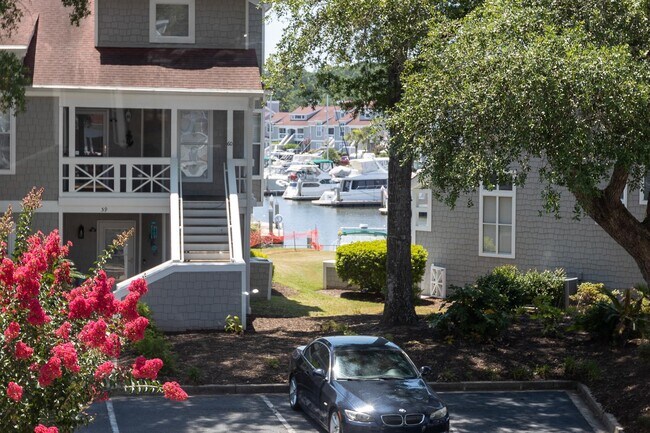 Building Photo - 1473 S Mariners Pointe