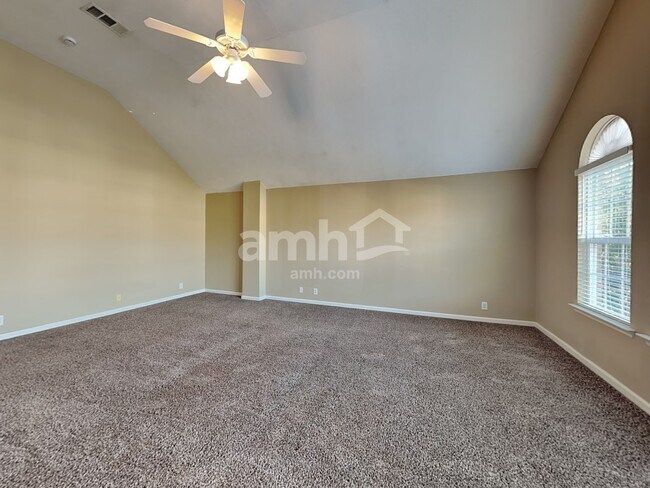 Building Photo - 661 Sugar Mill Dr