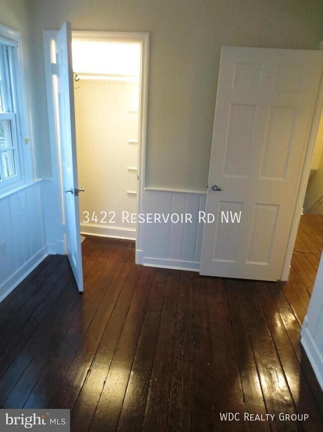 Building Photo - 3422 Reservoir Rd NW