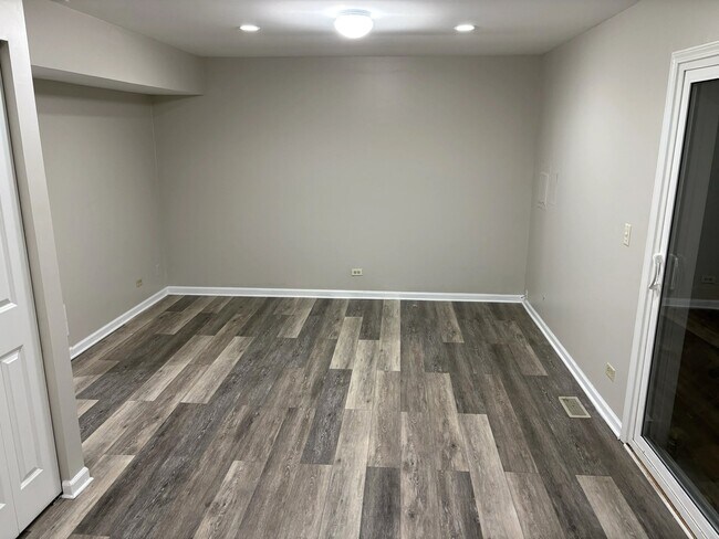 Building Photo - 277 Navajo Dr