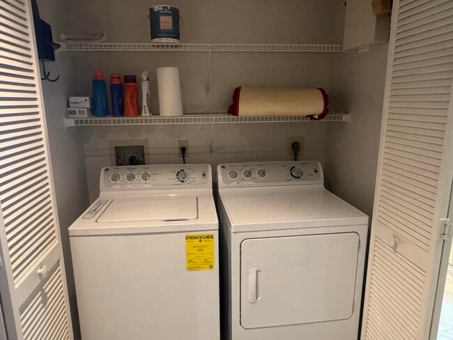 Building Photo - 14111 Royal Vista Dr