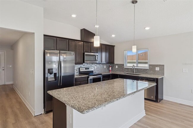 Building Photo - 2256 GLADIOLUS Ln