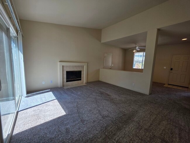 Building Photo - 2412 Summercreek Dr