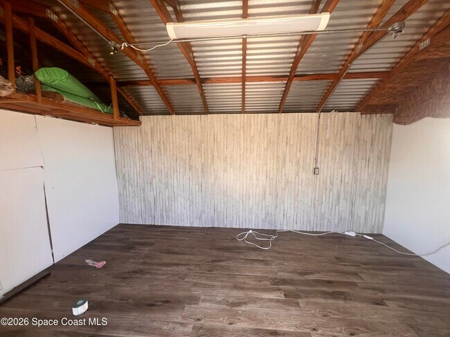 Building Photo - 741 Frisco St SE