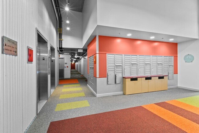 Building Photo - Modern Air Conditioned South Lake Union Lo...