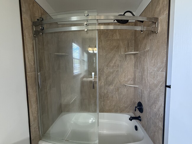 Building Photo - 36 Country Walk Dr