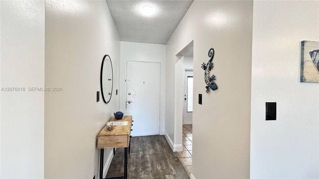 Building Photo - 4117 Bougainvilla Dr