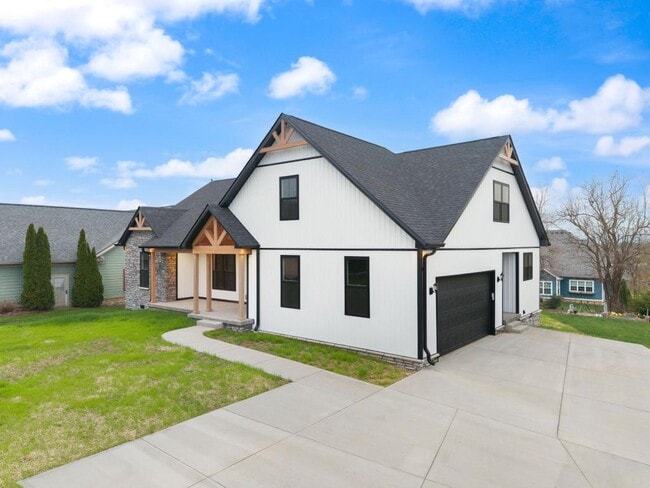 Building Photo - 7046 Arbor Meadow Way