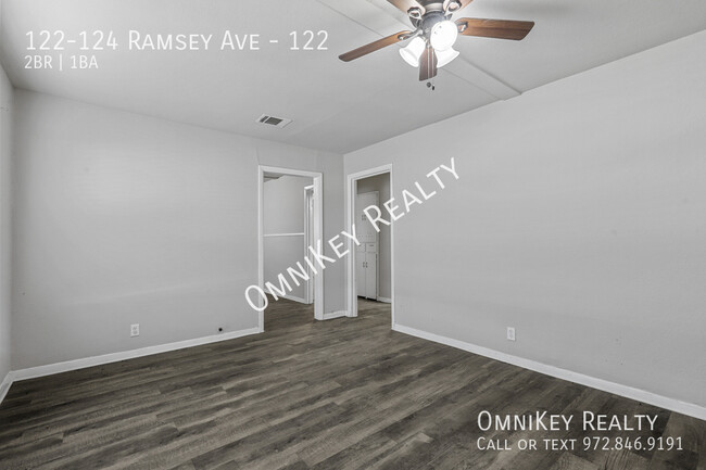 Building Photo - 122-124 Ramsey Ave-122