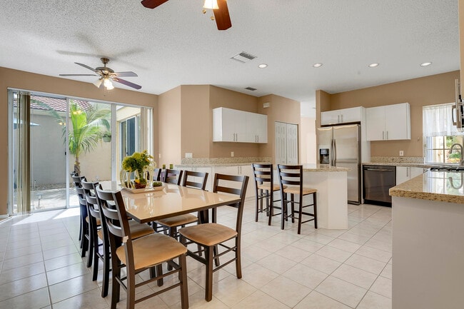 Building Photo - 27 Via Del Corso