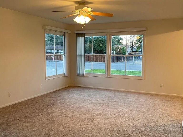 Building Photo - 9546 Mason St