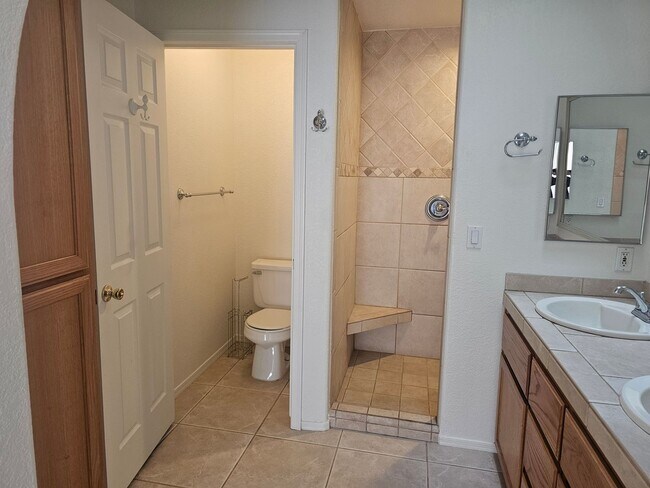 Building Photo - Unfurnished Long Term Pool & Spa