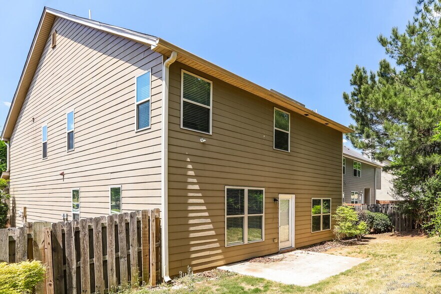 Building Photo - 4274 Sir Dixon Dr