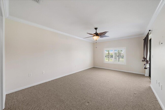 Building Photo - 700 Ventura Dr