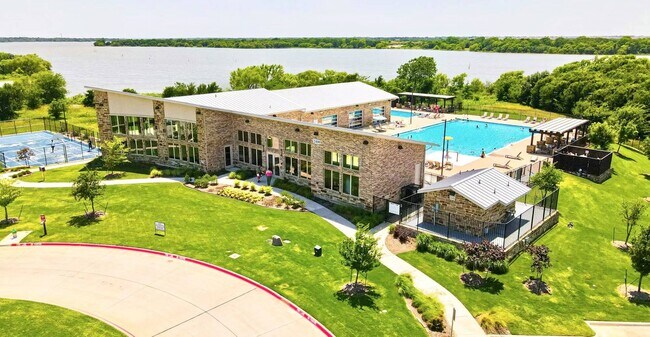 Building Photo - 1632 Estivella Dr