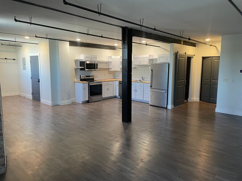 Building Photo - 259 Jb Wise Pl