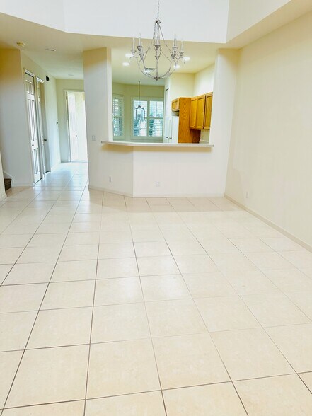 Building Photo - 9209 Wentworth Ln