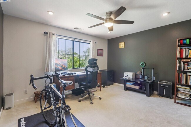 Building Photo - 3745 Deer Trail Ct