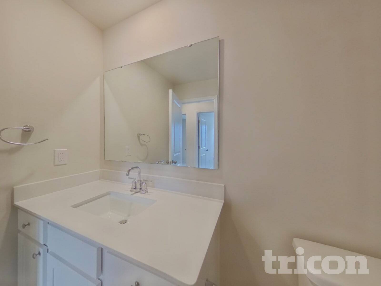 Building Photo - 2539 Trollinger Dr