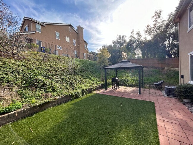 Building Photo - Beautiful 5BD/3BA Home In Oceanside