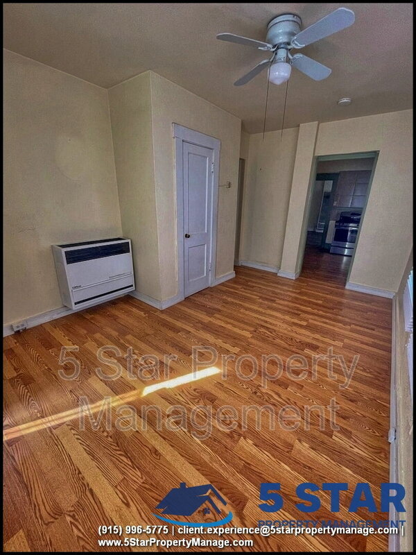 Building Photo - 2526 Yandell Dr