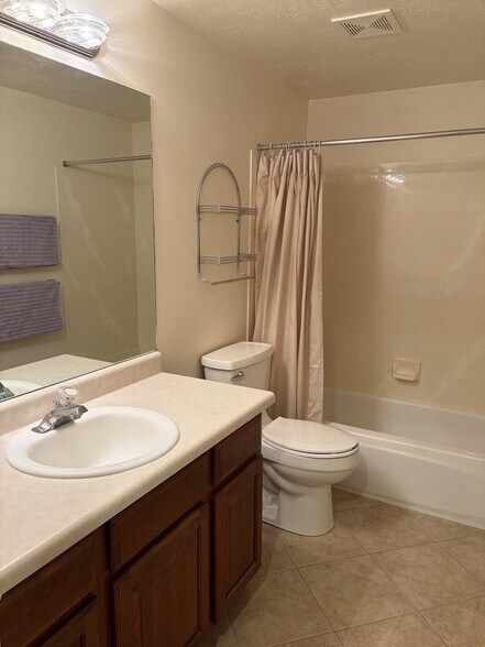 Building Photo - 14009 Old Dobbin Ln