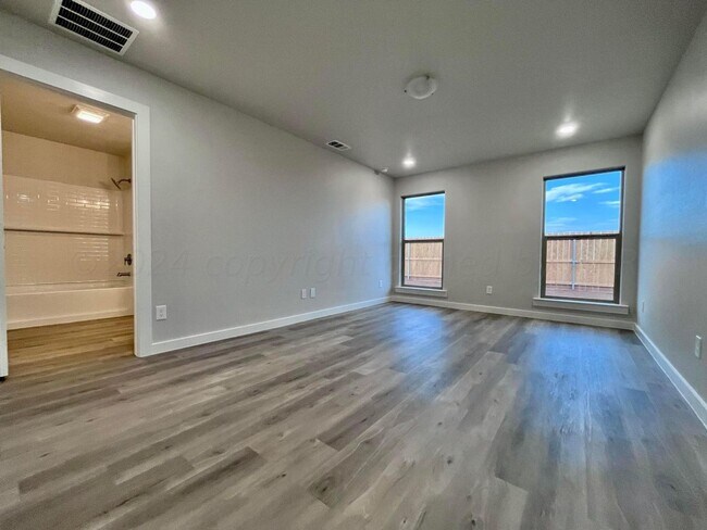Building Photo - Welcome to Homestead!! Brand New 4/2/2  ne...