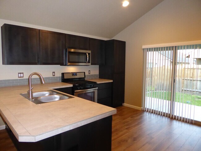 Building Photo - 21190 Capella Pl