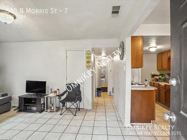 Building Photo - 505 N Morris St