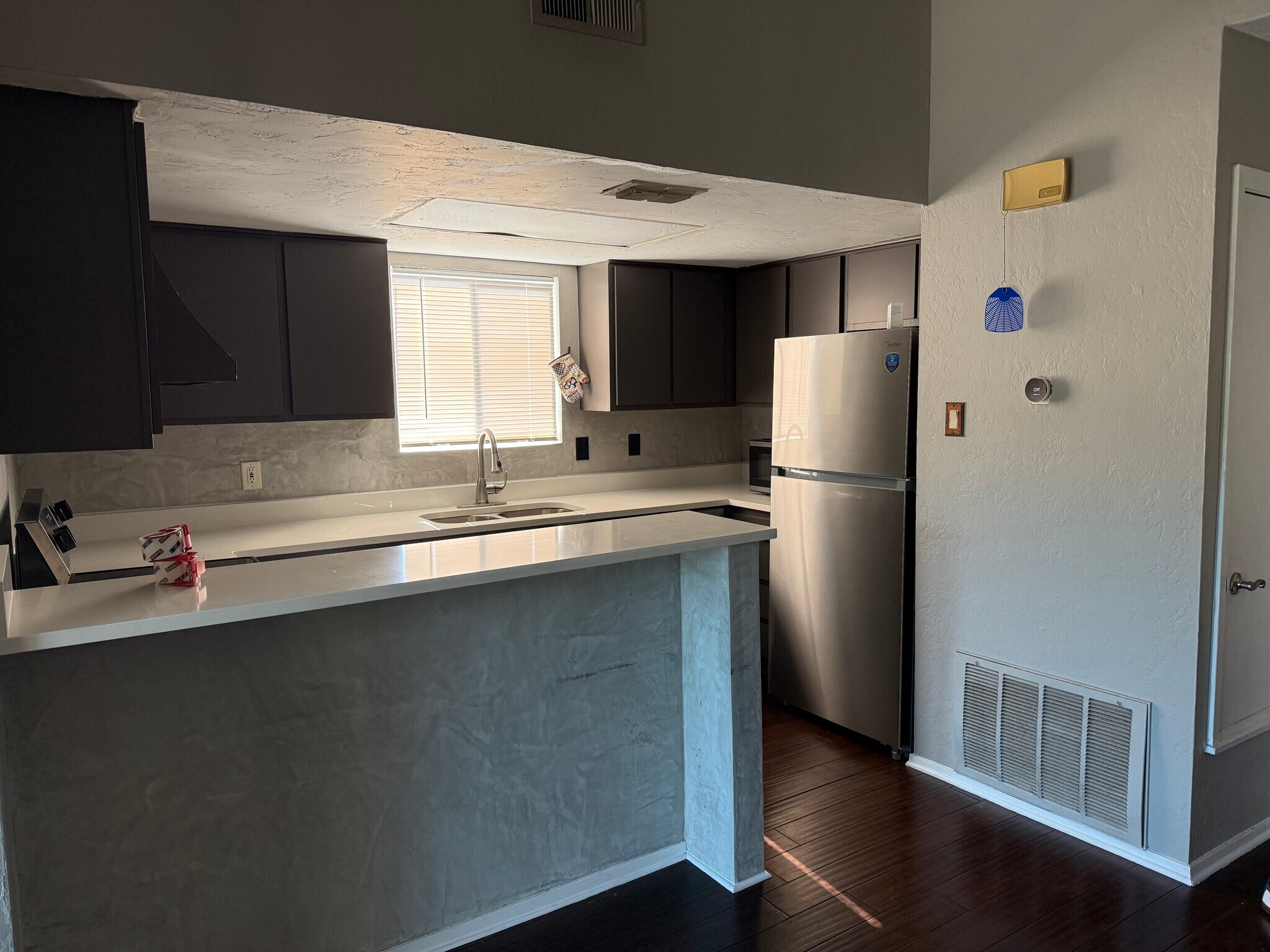 Building Photo - 1008 Clayton Nolen Dr