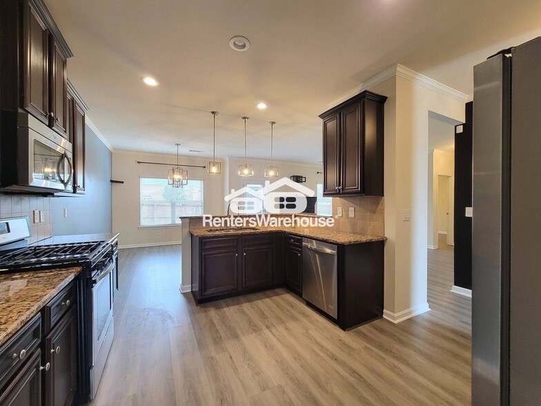 Building Photo - 9348 Lantana Trail