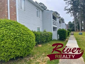 Building Photo - Charming 2-Bedroom Condo for Rent in Fount...