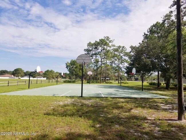 Building Photo - 8456 Bandera Cir W