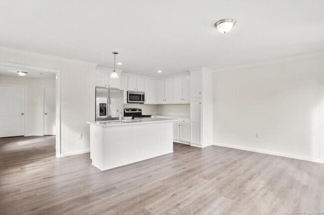 Building Photo - West Washington Townhomes