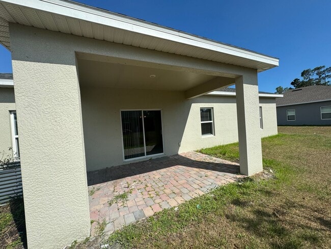 Building Photo - 3 Bed + Den with 2 Baths & 2 Car Garage ** ASK HOW TO GET $500 OFF RENT!! **