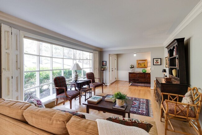 Building Photo - Shy's Hill Road Rental