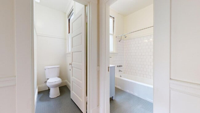 Building Photo - Charming 2BR/1BA in Cole Valley – Garage Parking, In-Unit Laundry & Private Backyard