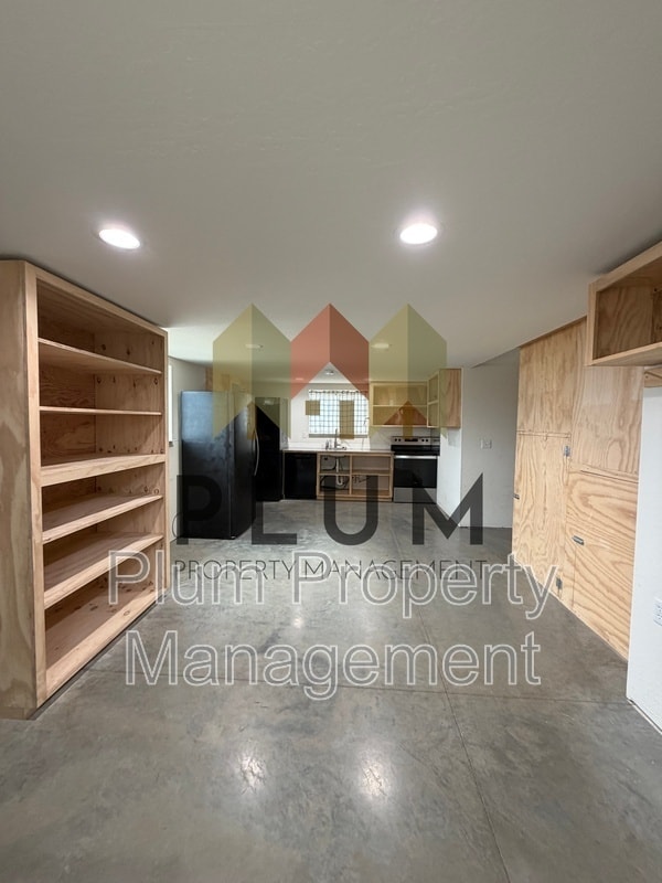 Building Photo - 5838 Upper Woodchuck