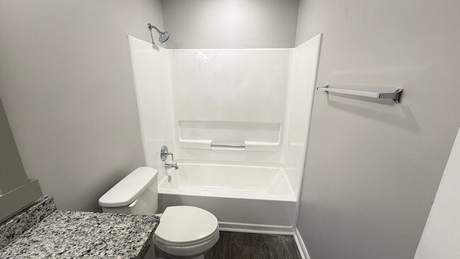 Building Photo - 3461 Southgate Trail SE