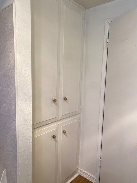 Built-In Storage Inside Bathroom - 1304 Amethyst St