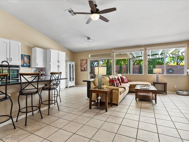 Building Photo - 2547 Serenity Hollow Dr