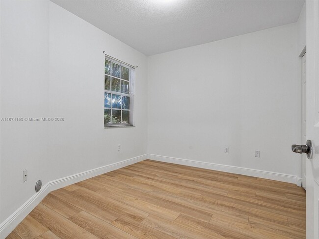Building Photo - 4964 SW 128th Ave