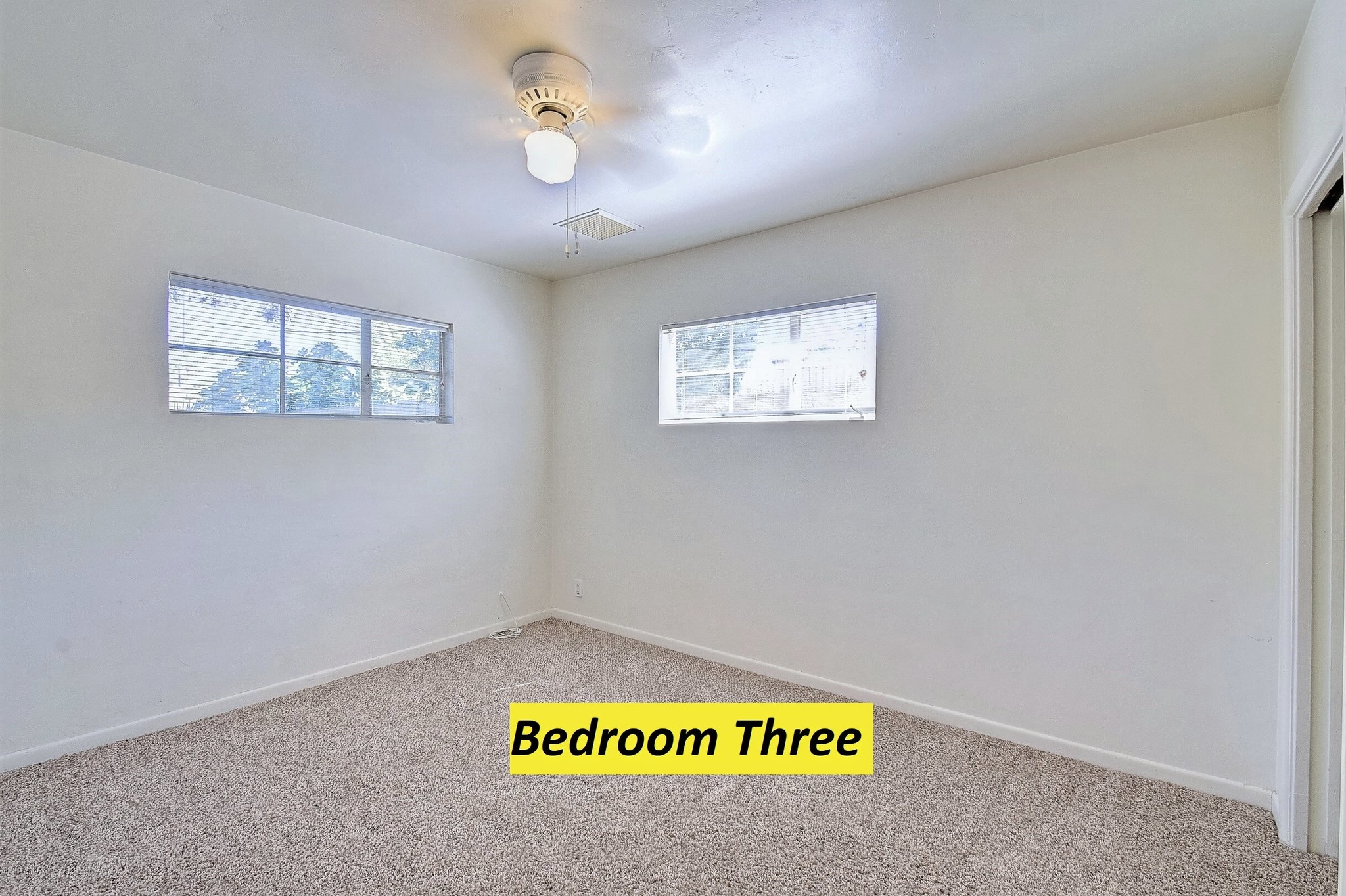 Building Photo - 6804 E 6th St