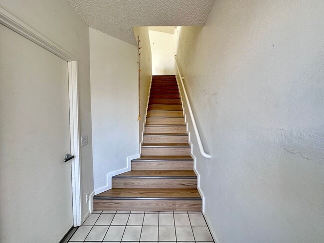 Building Photo - For Rent - [The Arbors] 91-1131 Laaulu St. #11C, Ewa Beach, HI 96706