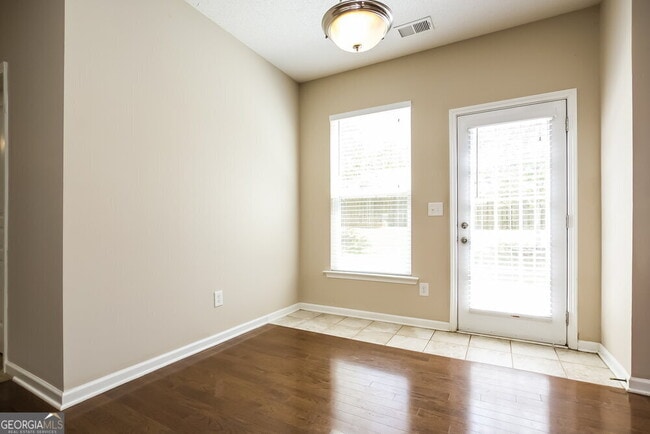 Building Photo - 3404 Silver Stream Way NW