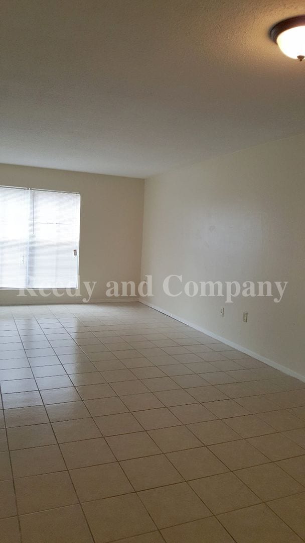 Building Photo - 3790 Jasmine Dr