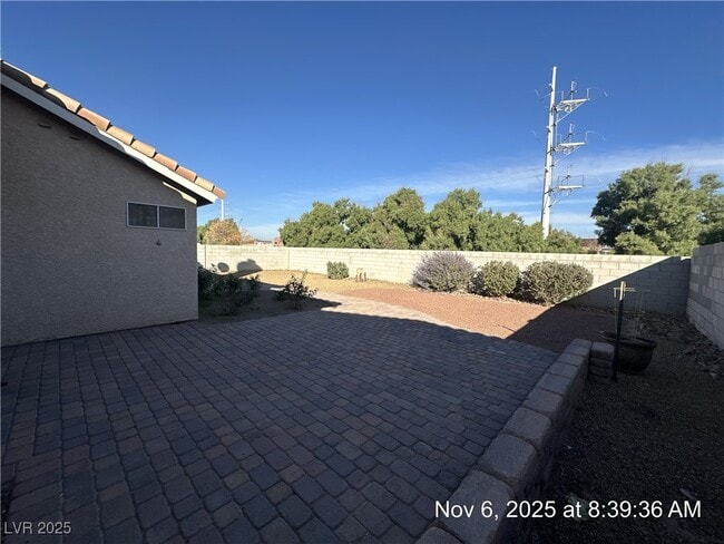 Building Photo - 6052 Annmillie Ave