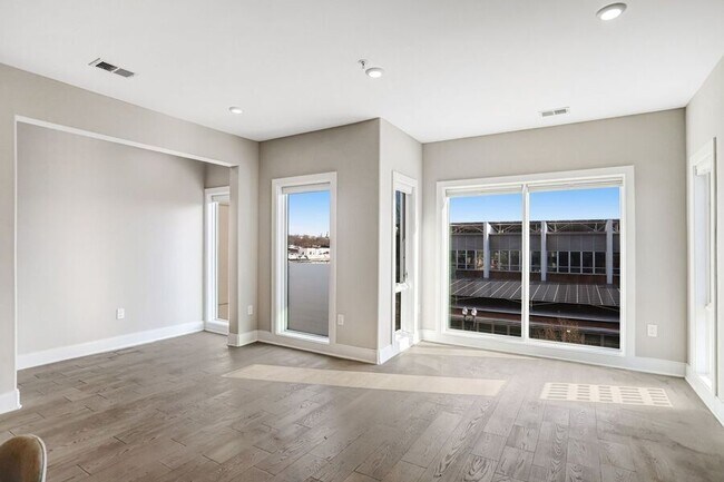 Building Photo - 2812 Georgia Ave NW